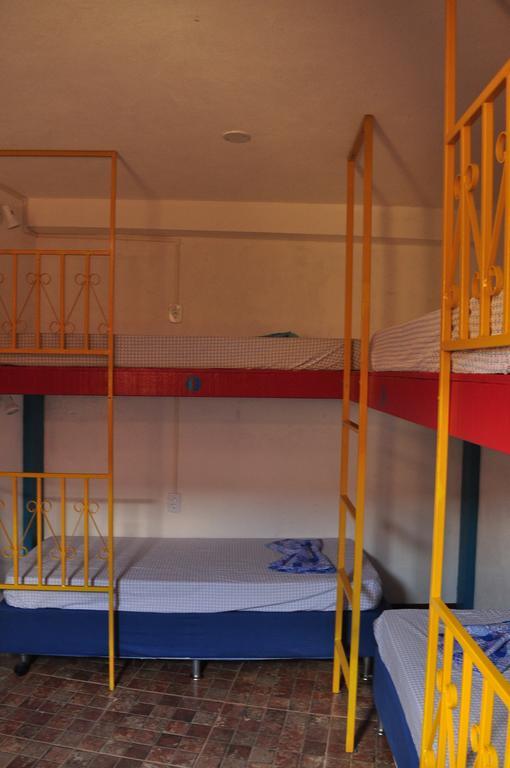 Viela Hostel Ленсойс Екстериор снимка